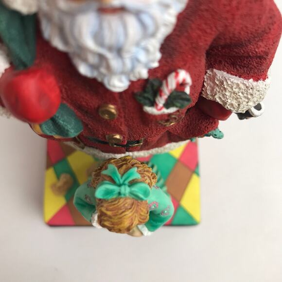 Pipka Reflections of Christmas Yes, Virginia There is a Santa 11323 Figurine - Picture 12 of 15